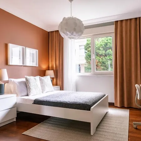 Daire Spacious Flat 3 Min To Coast And Bagdat Avenue *