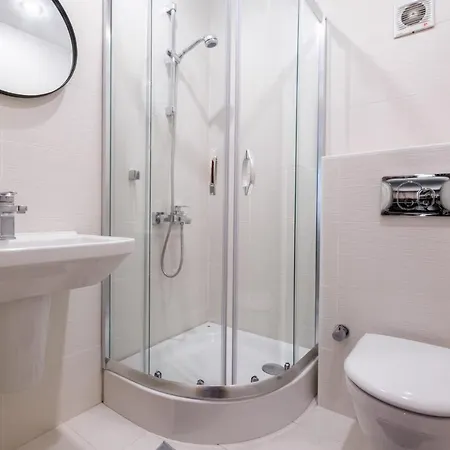 דירה Spacious Flat 3 Min To Coast And Bagdat Avenue *