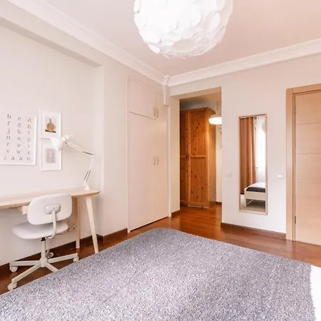 Spacious Flat 3 Min To Coast And Bagdat Avenue 公寓 *
